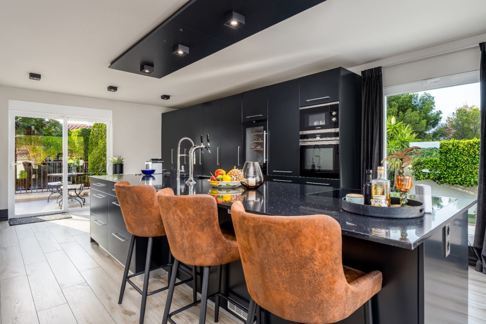 6 slaapkamer Villa te koop in La Nucia met zwembad garage - € 1.800.000 (Ref: 9337011)