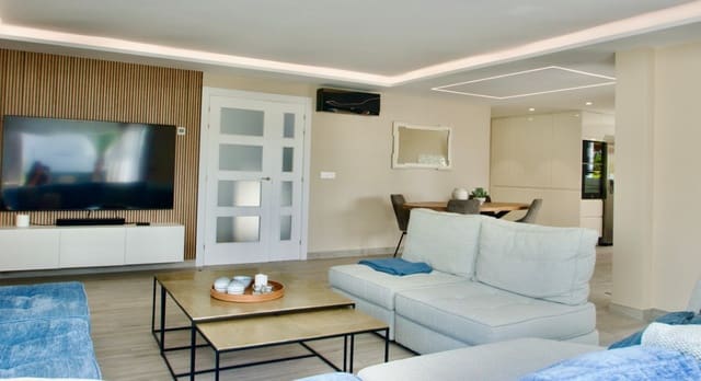 4 chambre Villa/Maison à vendre à Pueblo - Urbanizaciones, Alfaz del Pi / L'Alfàs del Pi avec piscine garage - 1 195 000 € (Ref: 9340079)