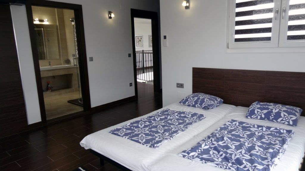 7 bedroom Villa for sale in Alfaz del Pi / L'Alfas del Pi with pool garage - € 1,250,000 (Ref: 9343582)