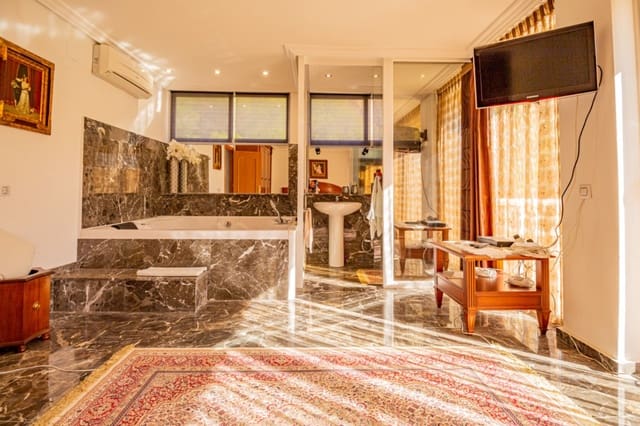 4 Zimmer Doppelhaus zu verkaufen in Albir, Alfaz del Pi / L'Alfàs del Pi mit Pool Garage - 890.000 € (Ref: 9348568)