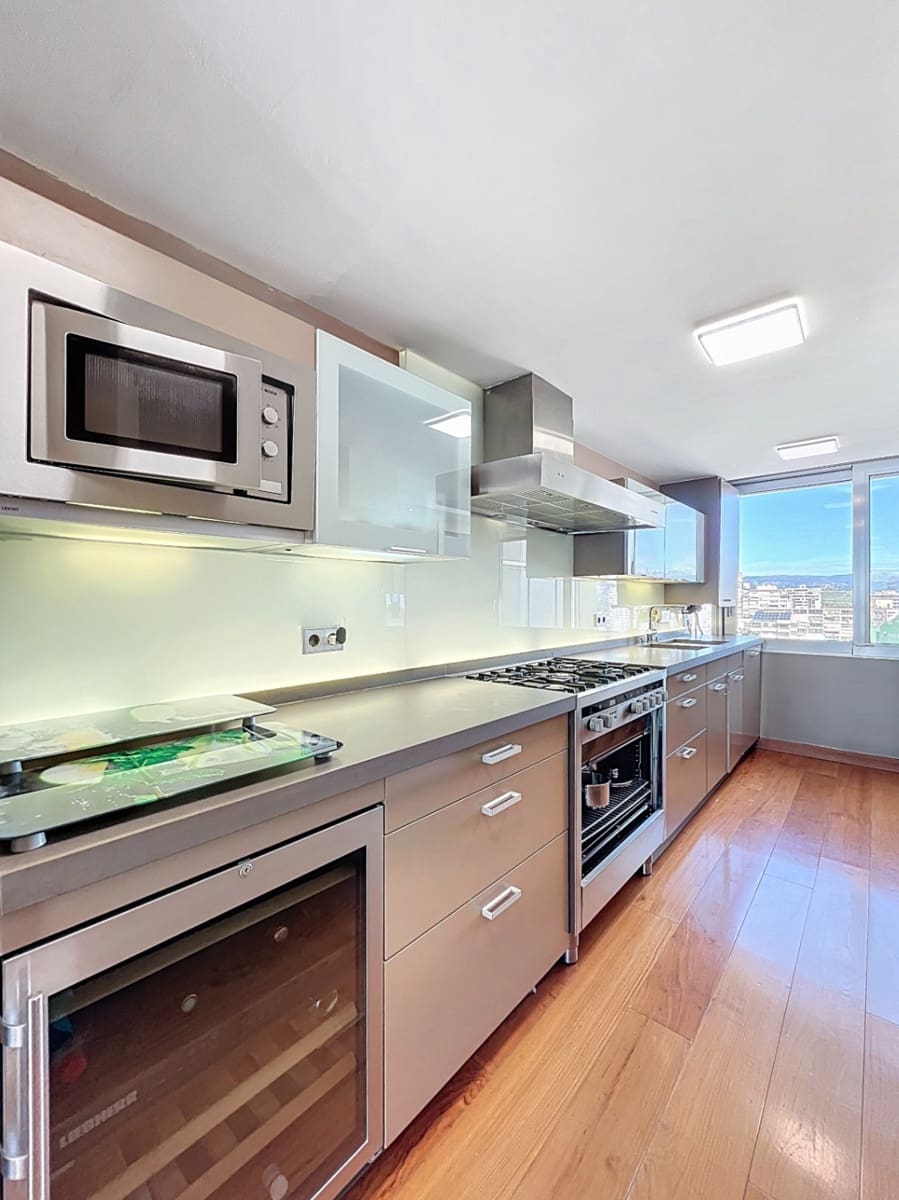 4 soverom Leilighet til salgs i Benidorm med svømmebasseng garasje - € 2 500 000 (Ref: 9349980)