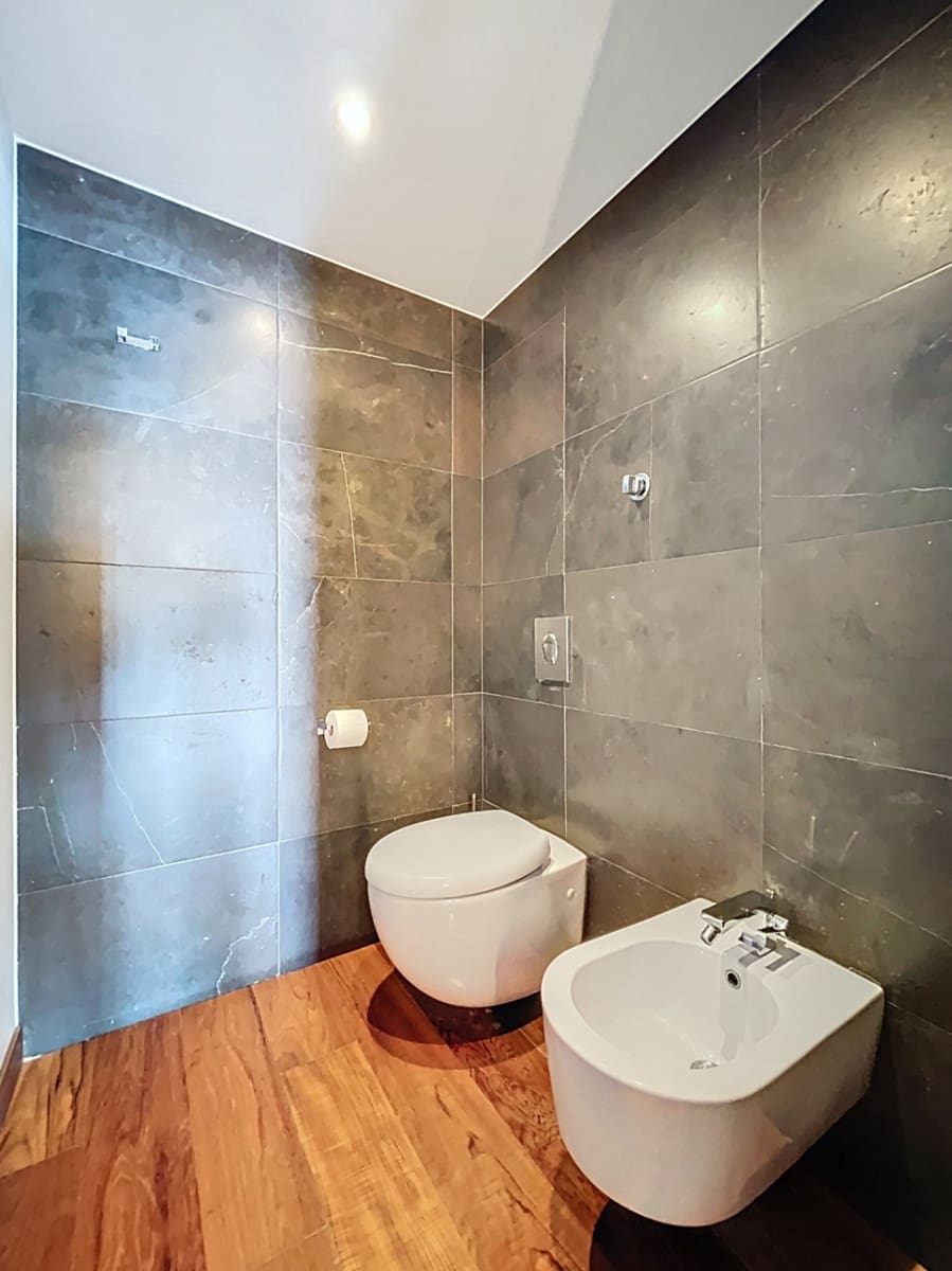 4 soverom Leilighet til salgs i Benidorm med svømmebasseng garasje - € 2 500 000 (Ref: 9349980)