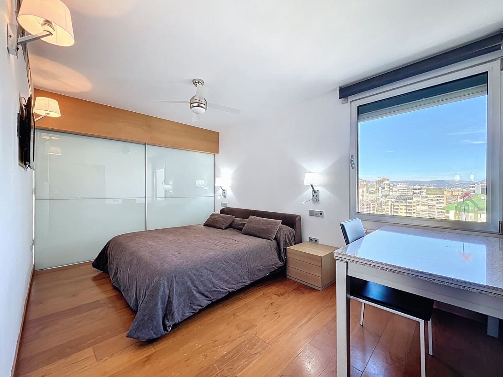 4 soverom Leilighet til salgs i Benidorm med svømmebasseng garasje - € 2 500 000 (Ref: 9349980)