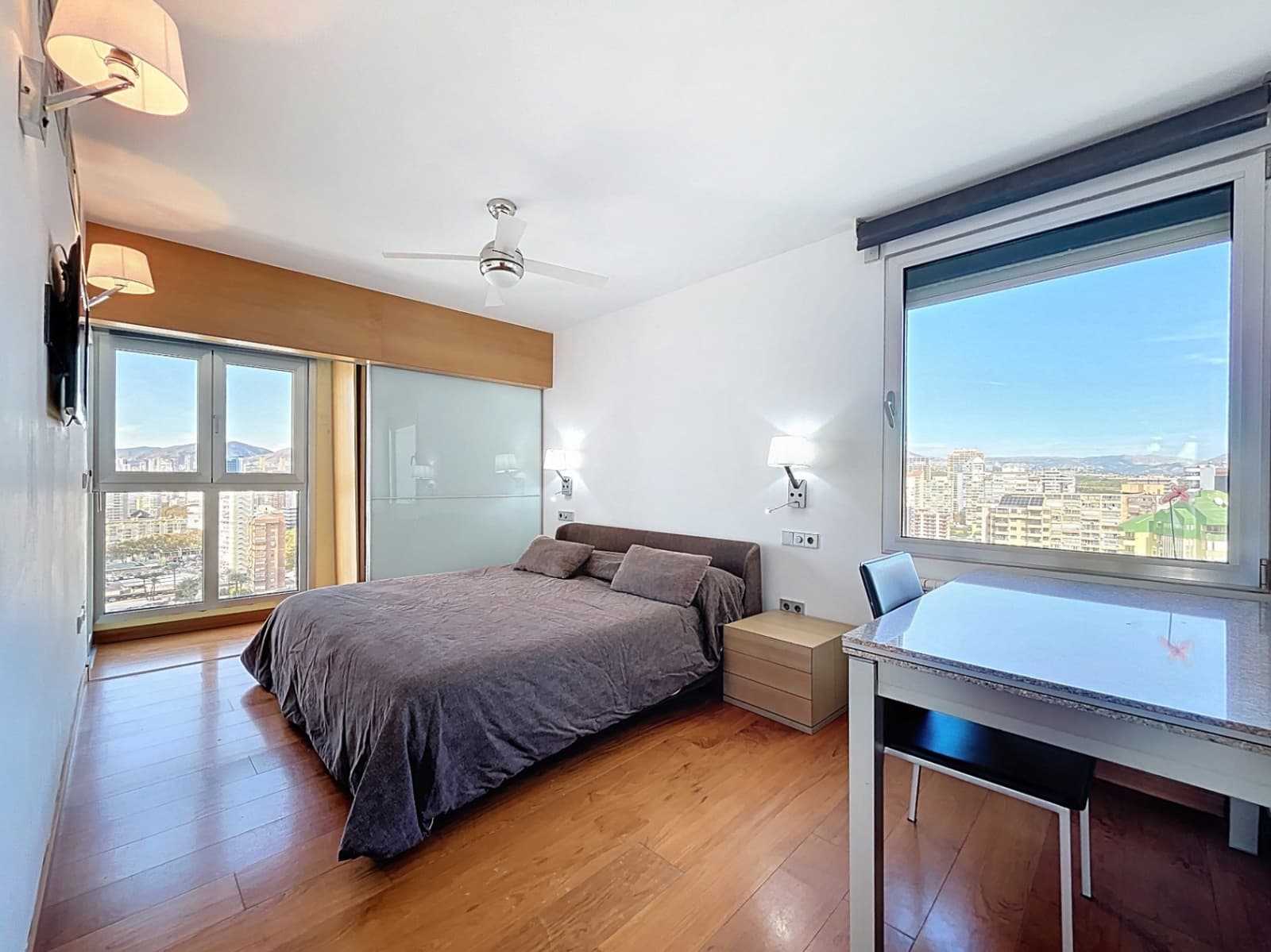 4 soverom Leilighet til salgs i Benidorm med svømmebasseng garasje - € 2 500 000 (Ref: 9349980)