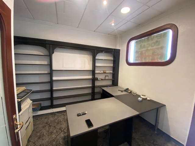 Commercial for sale in Levante Alto, Benidorm with garage - € 425,000 (Ref: 9369078)