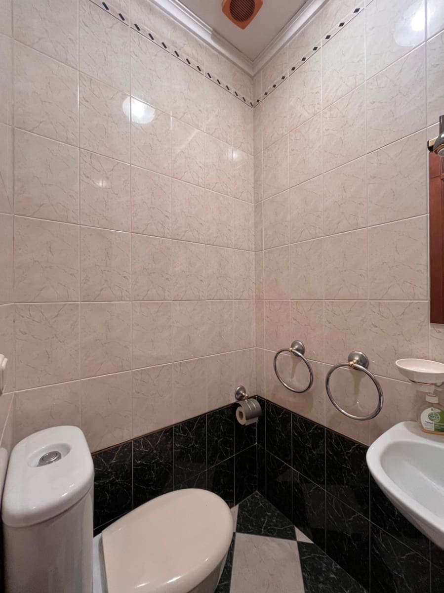 Gewerbe zu verkaufen in Benidorm mit Garage - 425.000 € (Ref: 9369078)