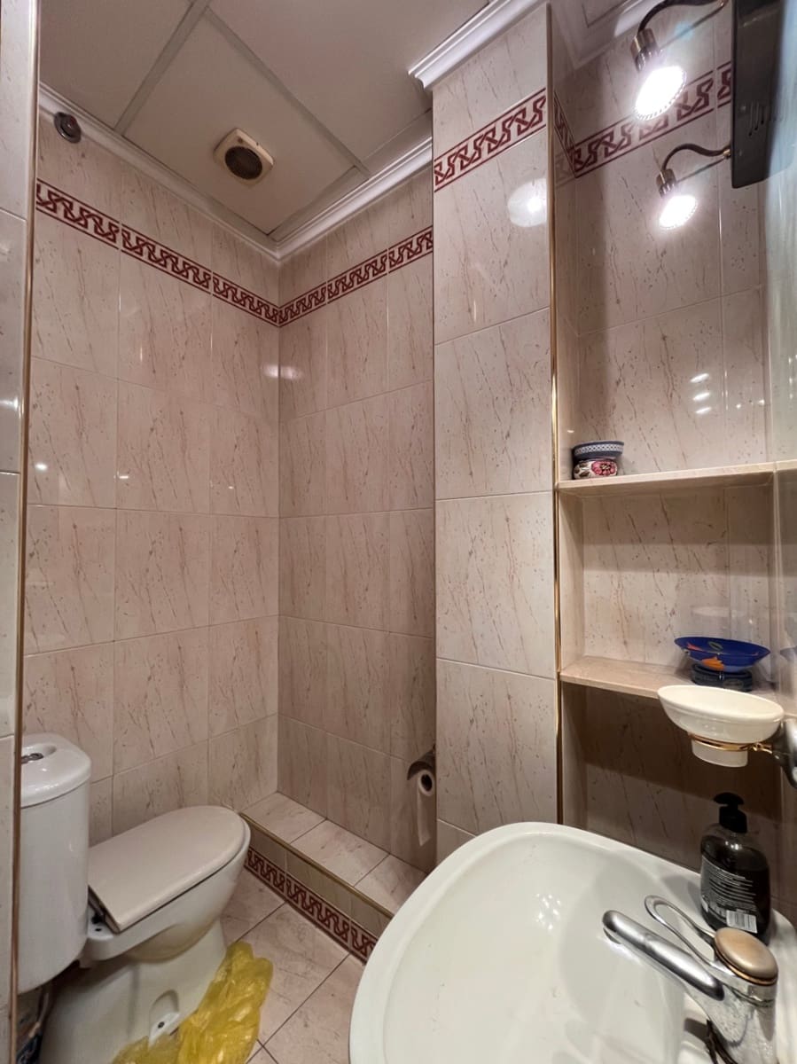 Gewerbe zu verkaufen in Benidorm mit Garage - 425.000 € (Ref: 9369078)