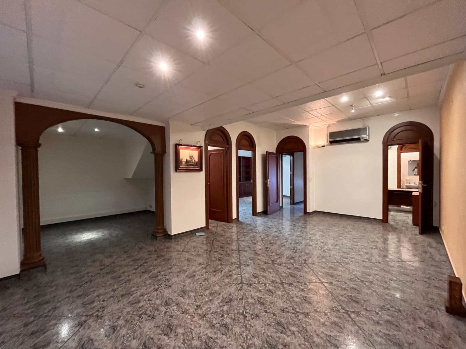 Gewerbe zu verkaufen in Benidorm mit Garage - 425.000 € (Ref: 9369078)