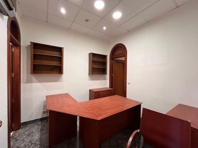 Comercial para venda em Levante Alto, Benidorm com garagem - 425 000 € (Ref: 9369078)