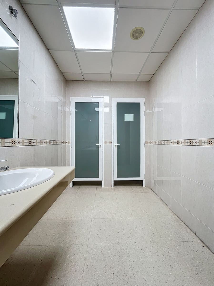 Commercieel te koop in La Nucia - € 250.500 (Ref: 9369301)