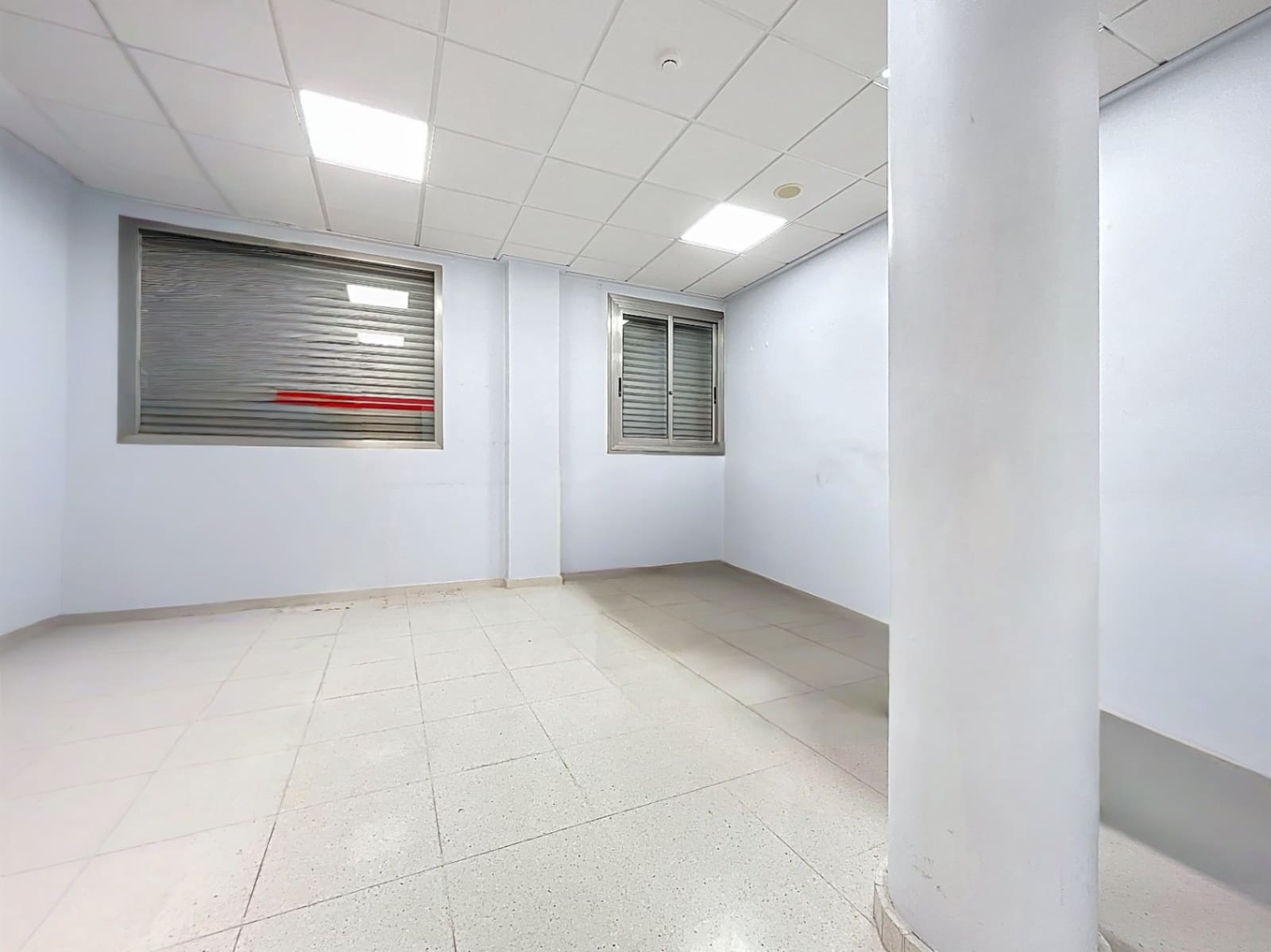 Commercieel te koop in La Nucia - € 250.500 (Ref: 9369301)