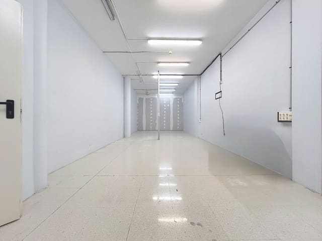 Commercial for sale in La Nucia Pueblo  , La Nucia - € 250,500 (Ref: 9369301)