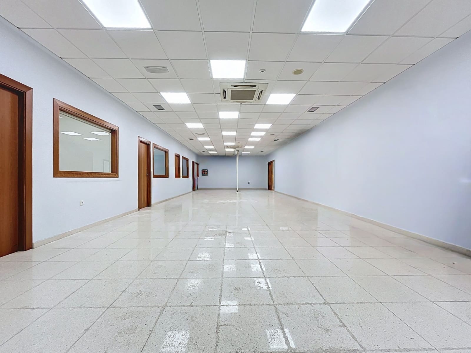 Commercieel te koop in La Nucia - € 250.500 (Ref: 9369301)