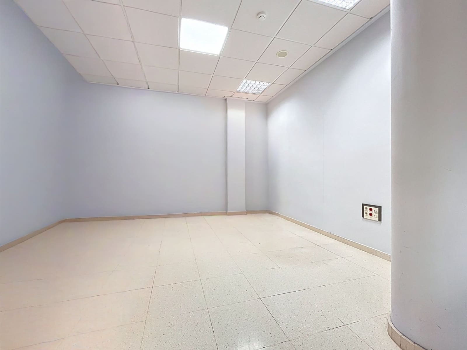 Commercieel te koop in La Nucia - € 250.500 (Ref: 9369301)