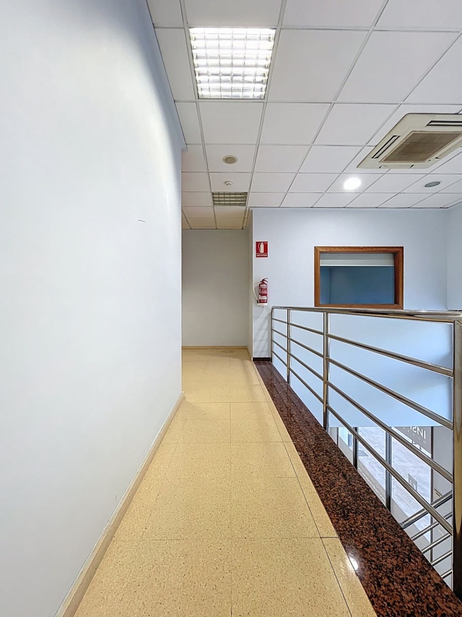 Kommersiell til salgs i La Nucia - € 230 750 (Ref: 9369302)