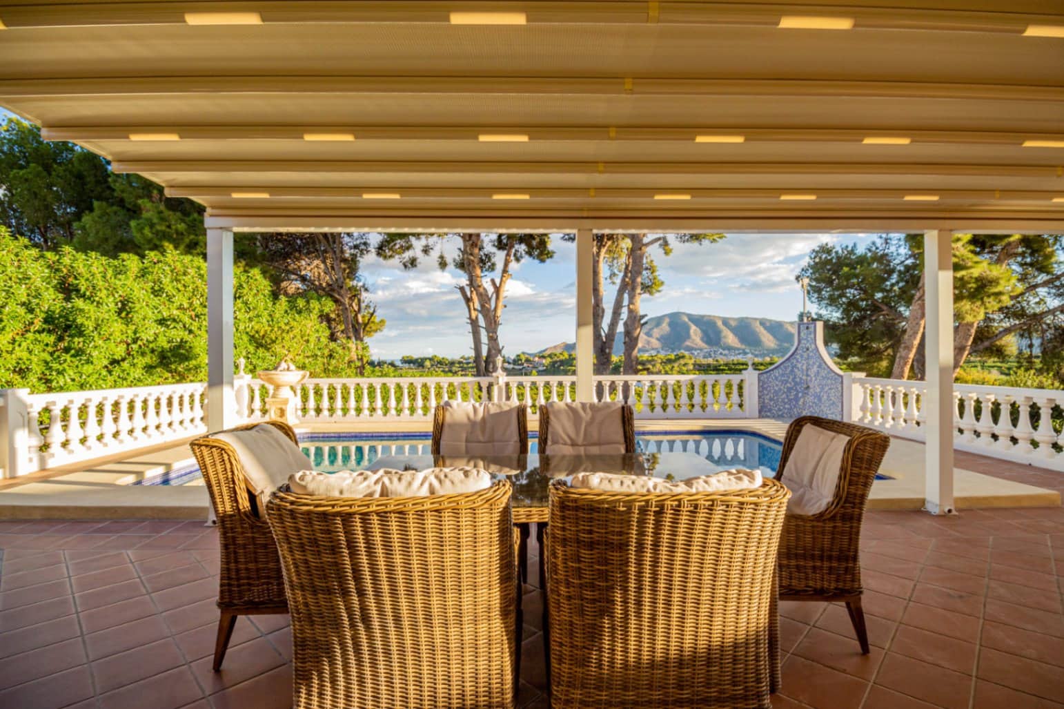 3 chambre Villa/Maison à vendre à Alfaz del Pi / L'Alfas del Pi avec piscine garage - 650 000 € (Ref: 9386712)