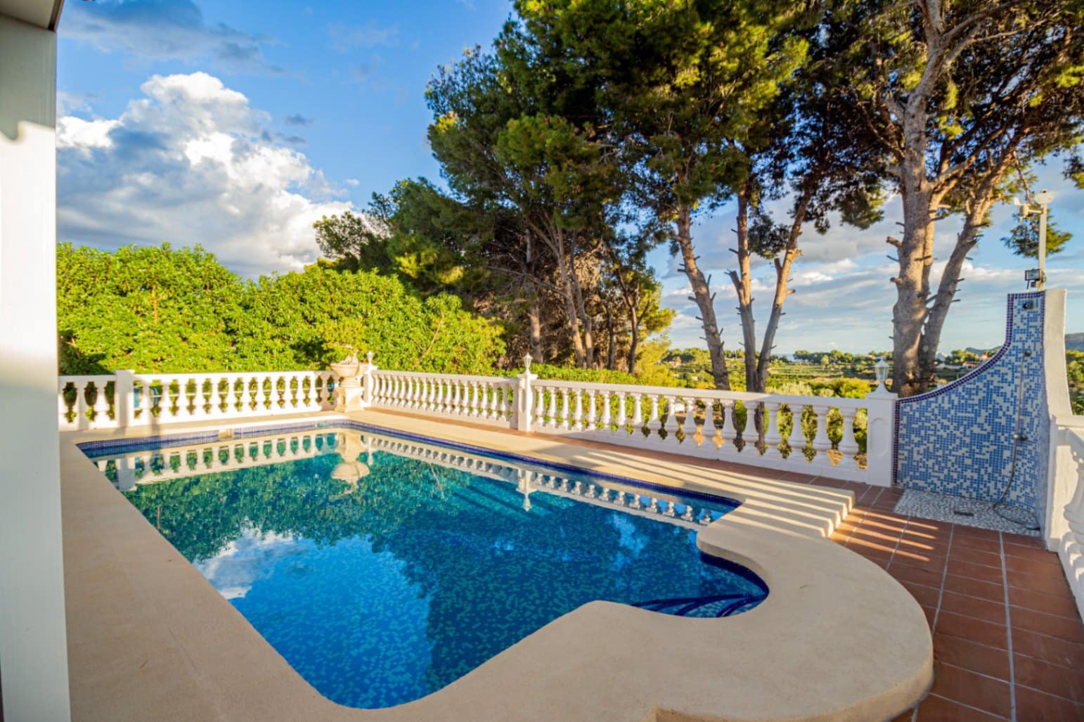 3 chambre Villa/Maison à vendre à Alfaz del Pi / L'Alfas del Pi avec piscine garage - 650 000 € (Ref: 9386712)