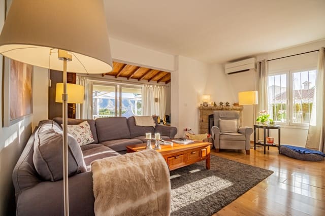 3 soveværelse Villa til salg i Pueblo - Urbanizaciones, Alfaz del Pi / L'Alfàs del Pi med swimmingpool garage - € 650.000 (Ref: 9386712)