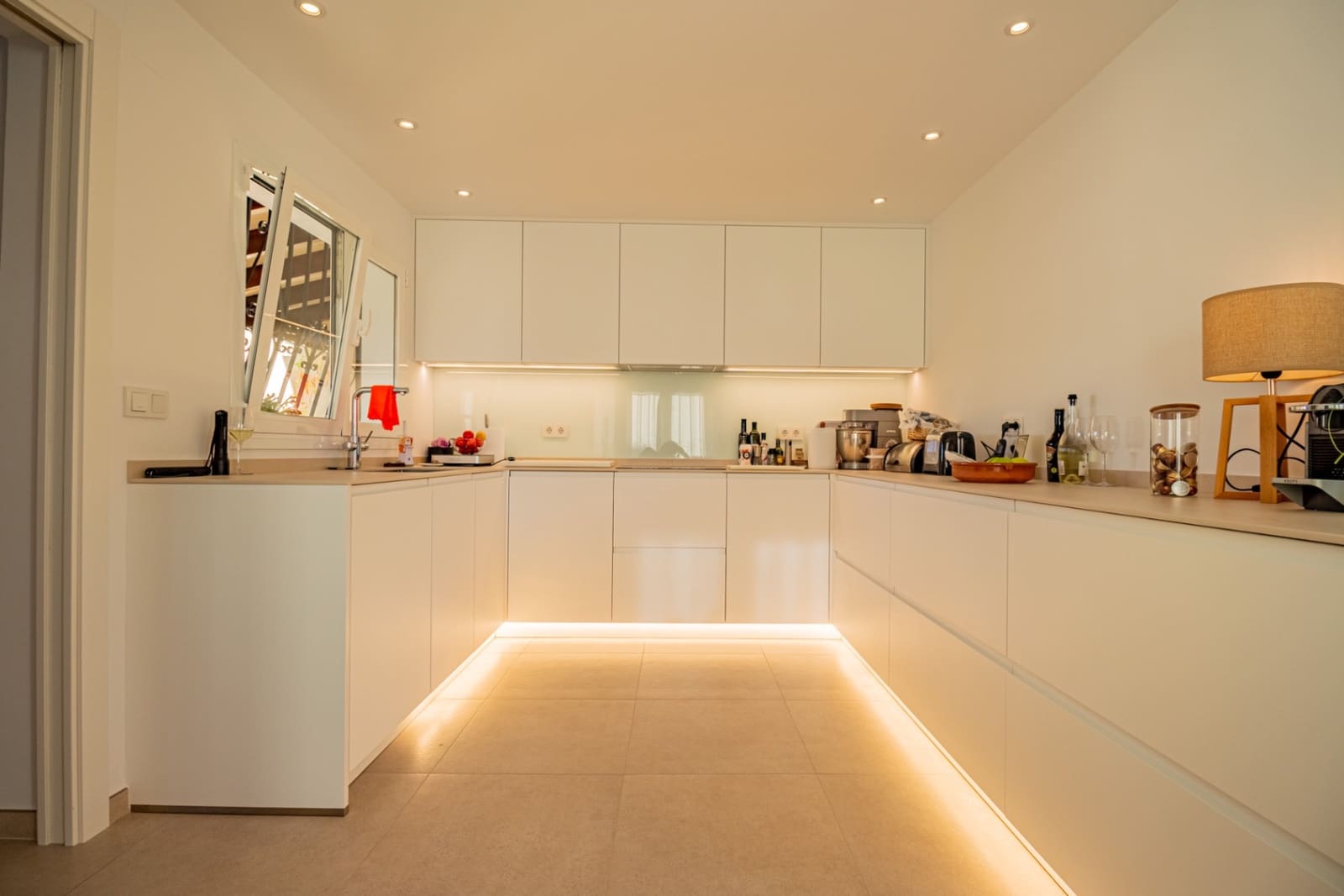 3 chambre Villa/Maison à vendre à Alfaz del Pi / L'Alfas del Pi avec piscine garage - 650 000 € (Ref: 9386712)