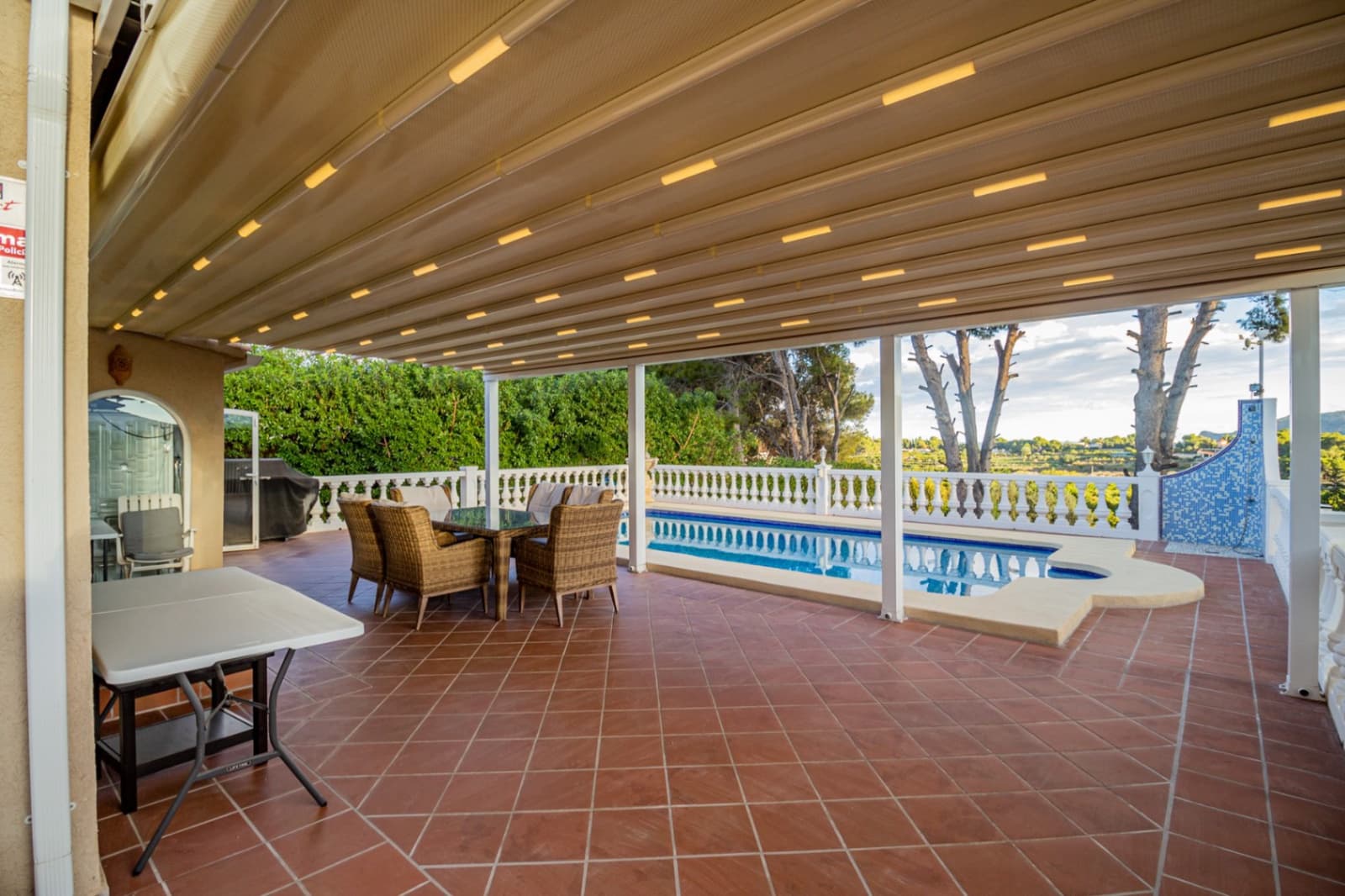 3 chambre Villa/Maison à vendre à Alfaz del Pi / L'Alfas del Pi avec piscine garage - 650 000 € (Ref: 9386712)