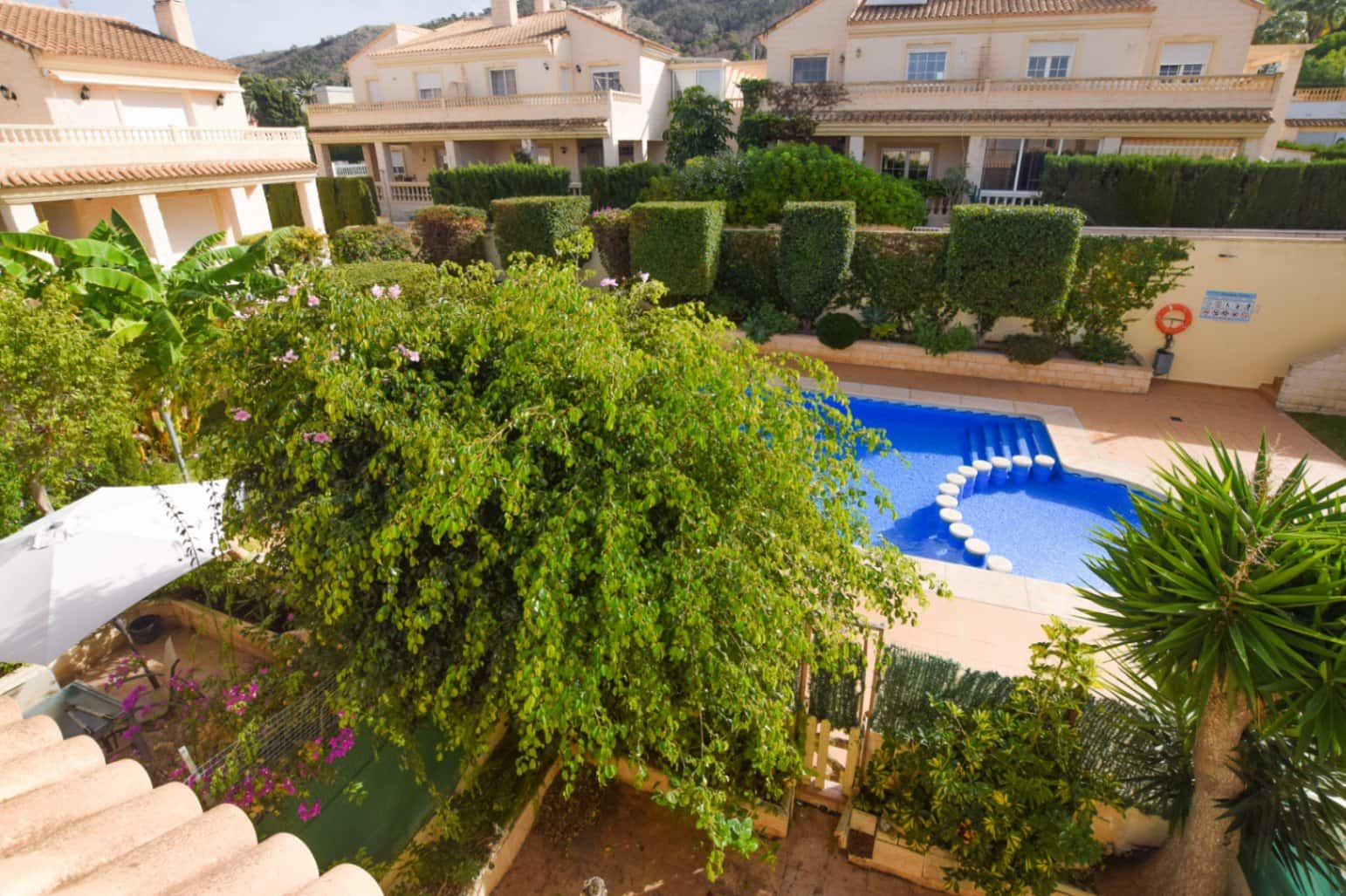 3 Zimmer Bungalow zu verkaufen in Albir mit Pool Garage - 378.000 € (Ref: 9394247)