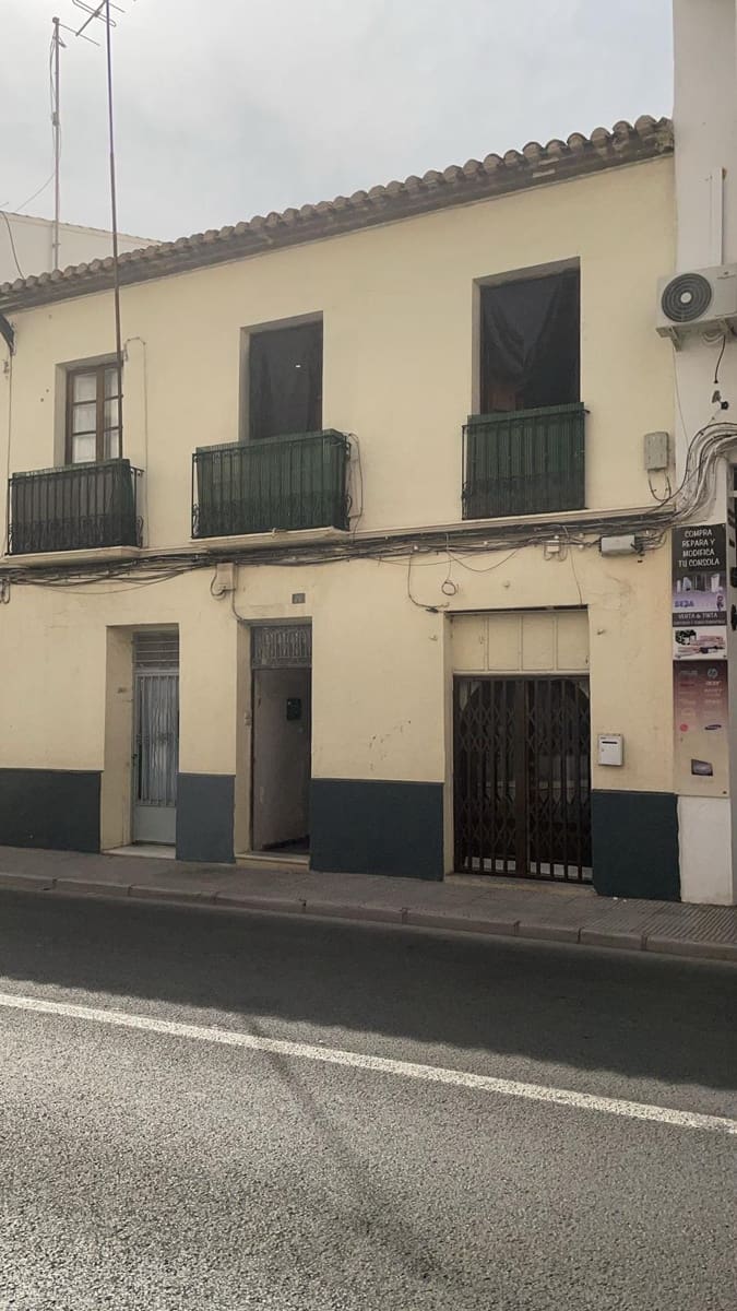 4 makuuhuone Omakotitalo myytävänä paikassa Altea - 899 000 € (Ref: 9397863)