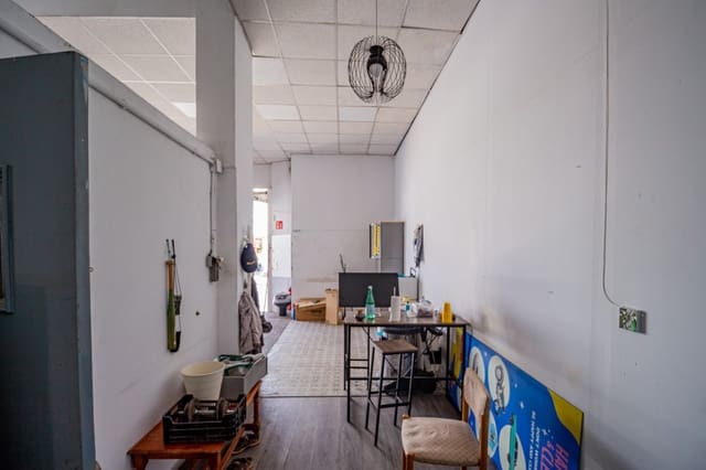 Commercial for rent in Altea - € 850 (Ref: 9400140)