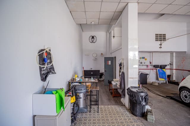 Commercial for rent in Altea - € 850 (Ref: 9400140)