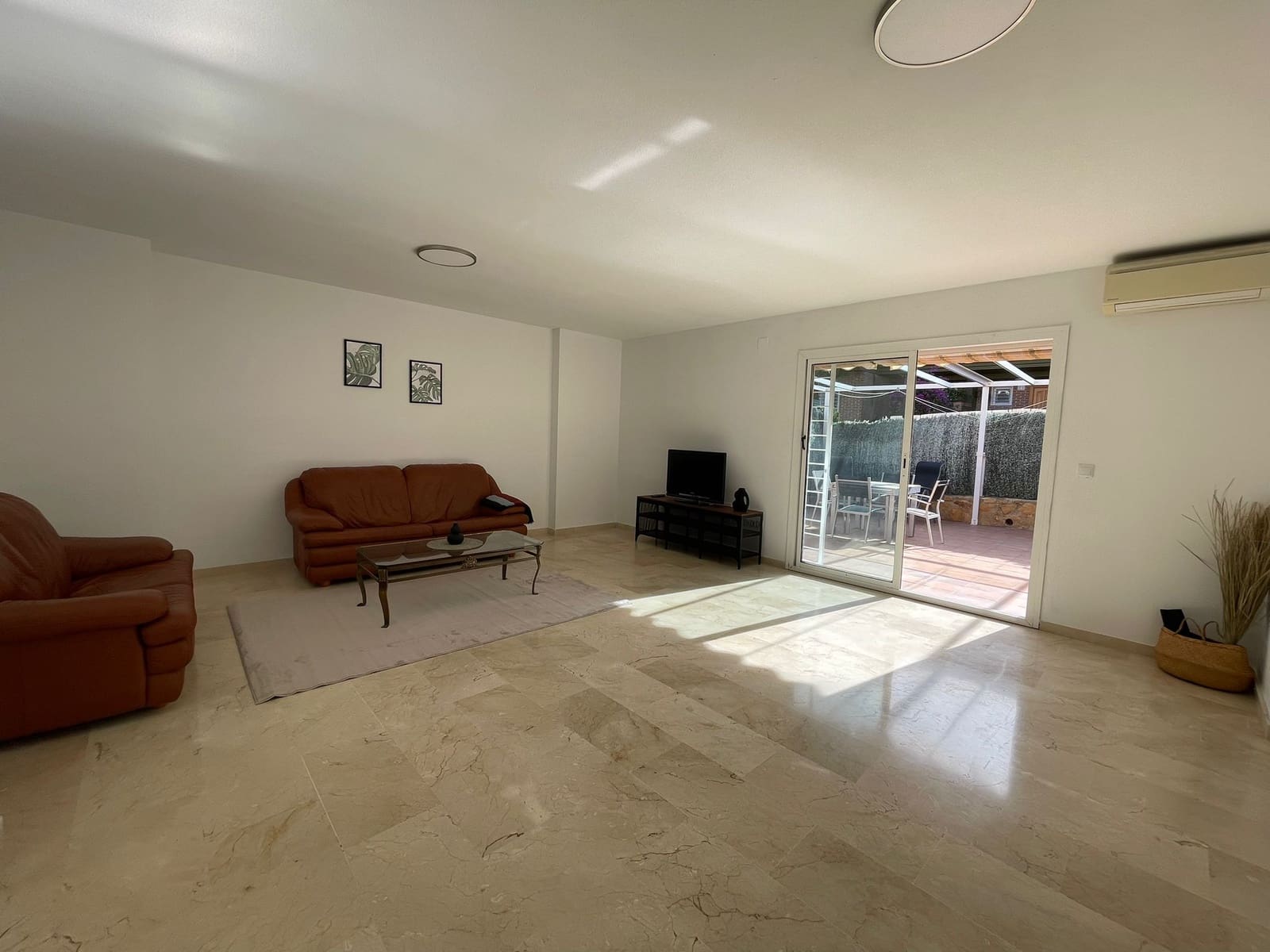 3 sypialnia Bungalow na sprzedaż w Albir z basenem garażem - 470 000 € (Ref: 9410072)