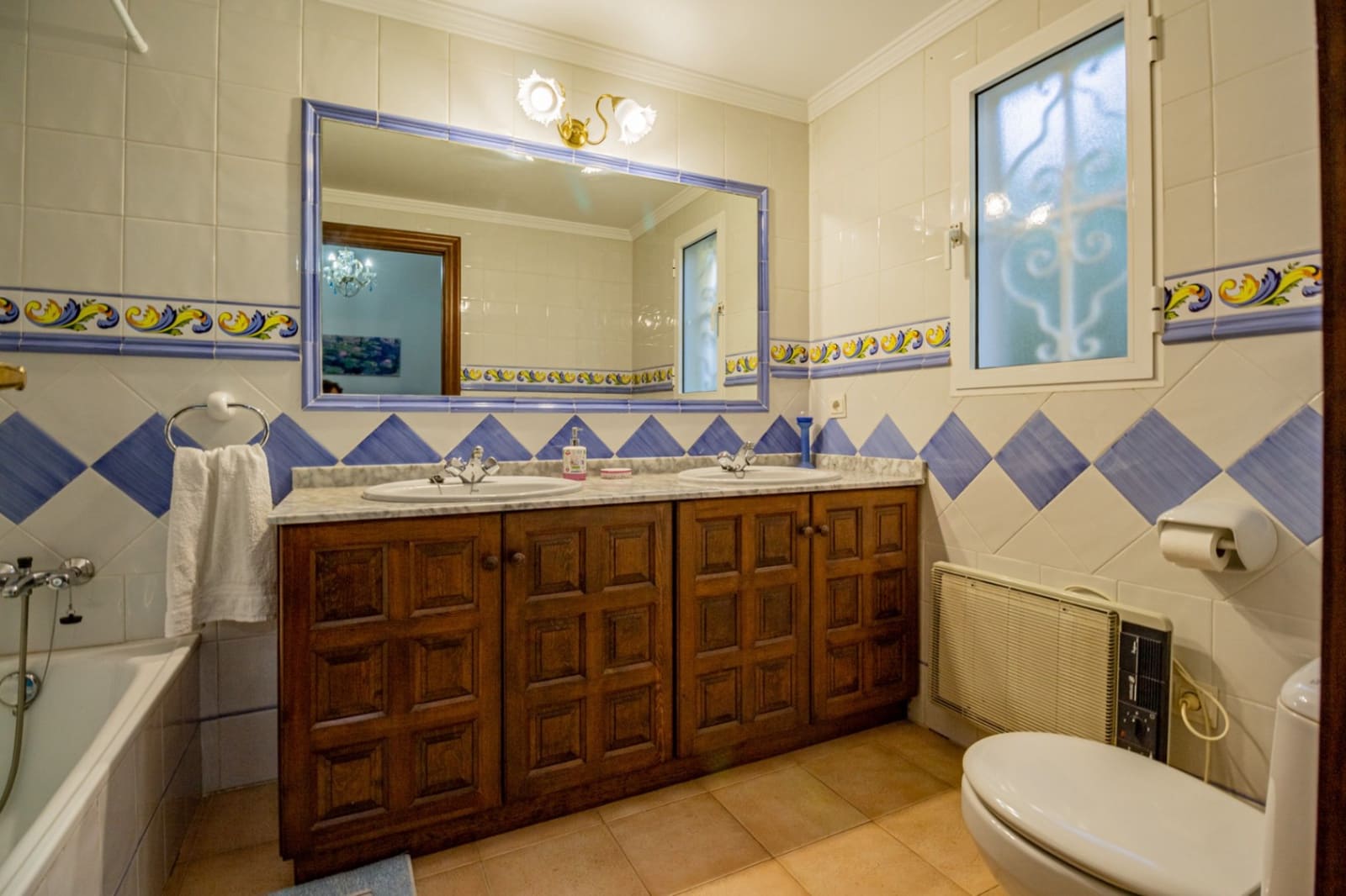 3 bedroom Villa for rent in Altea la Vella with pool garage - € 2,700 (Ref: 9412936)