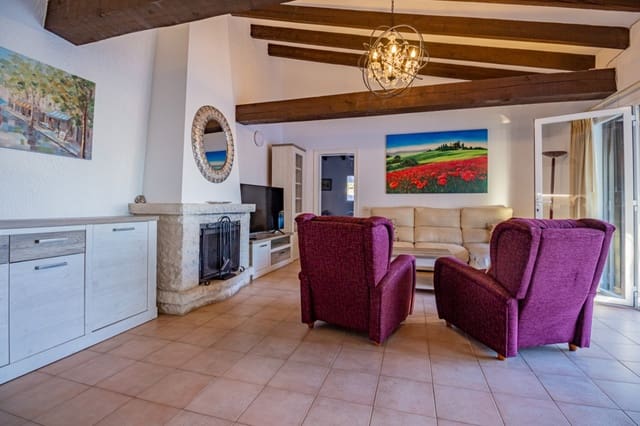 3 bedroom Villa for rent in Altea la Vella, Altea with pool garage - € 2,700 (Ref: 9412936)