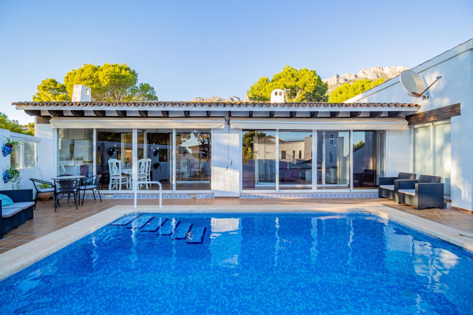 3 bedroom Villa for rent in Altea la Vella with pool garage - € 2,700 (Ref: 9412936)