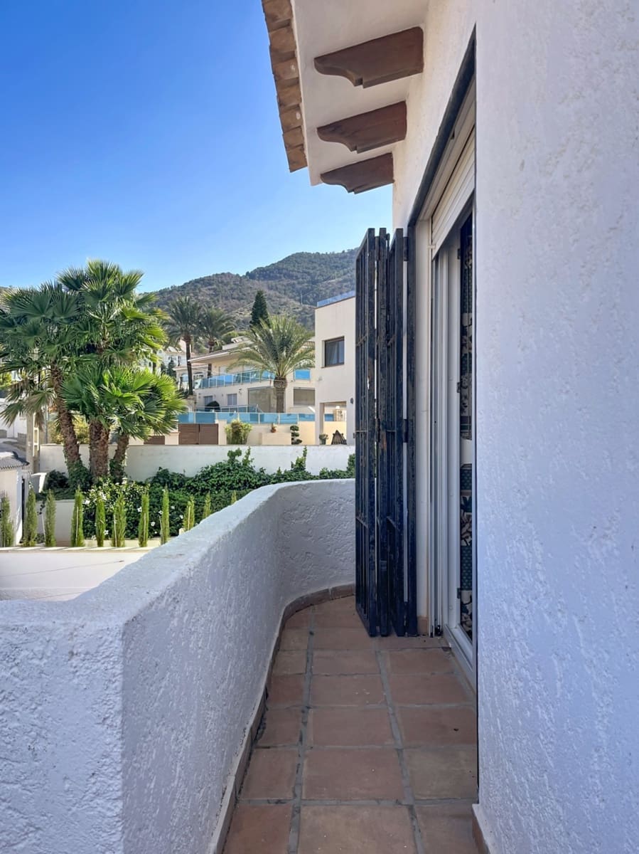 5 soverom Villa til salgs i Albir med svømmebasseng garasje - € 810 000 (Ref: 9432517)