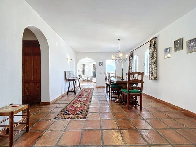 5 soverom Villa til salgs i Albir, Alfaz del Pi / L'Alfàs del Pi med svømmebasseng garasje - € 810 000 (Ref: 9432517)