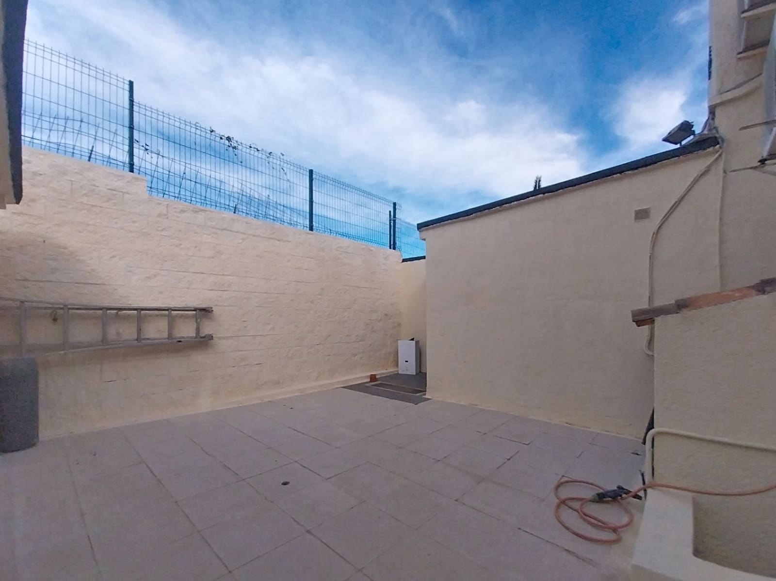 3 makuuhuone Huvila myytävänä paikassa La Nucia mukana uima-altaan 
autotalli - 495 000 € (Ref: 9432518)