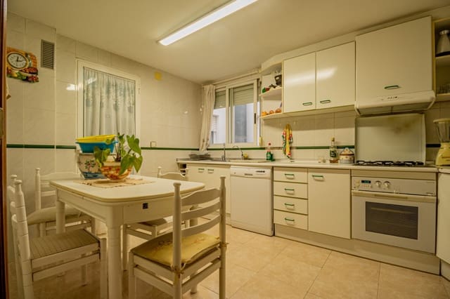 3 slaapkamer Appartement te koop in Pueblo - Urbanizaciones, Alfaz del Pi / L'Alfàs del Pi met garage - € 255.000 (Ref: 9438487)