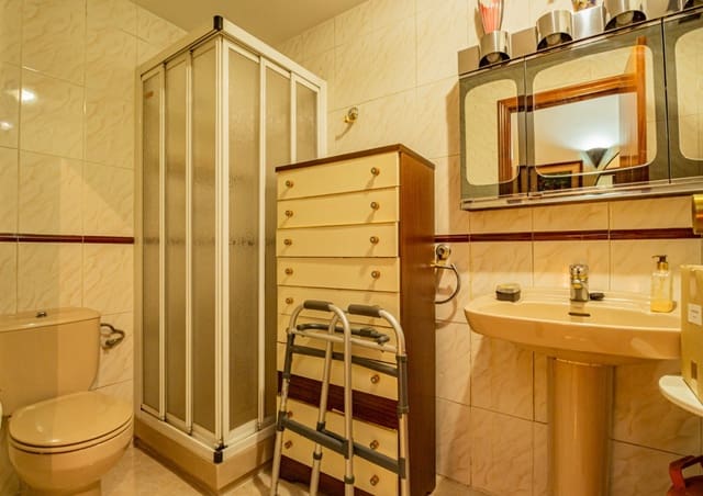 3 slaapkamer Appartement te koop in Pueblo - Urbanizaciones, Alfaz del Pi / L'Alfàs del Pi met garage - € 255.000 (Ref: 9438487)