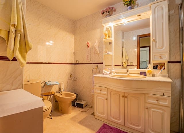 3 slaapkamer Appartement te koop in Pueblo - Urbanizaciones, Alfaz del Pi / L'Alfàs del Pi met garage - € 255.000 (Ref: 9438487)