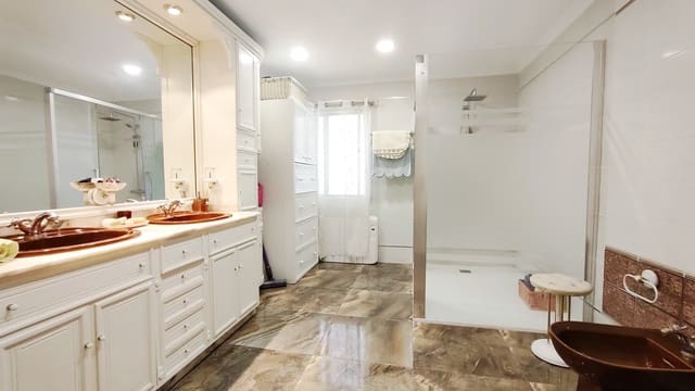 5 sovrum Semi-fristående Villa till salu i La Nucia Pueblo  , La Nucia med pool garage - 540 000 € (Ref: 9438933)