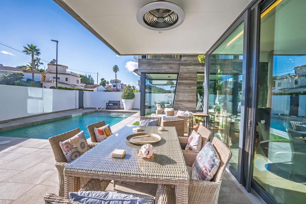 4 soverom Villa til salgs i Albir med svømmebasseng garasje - € 1 675 000 (Ref: 9449273)