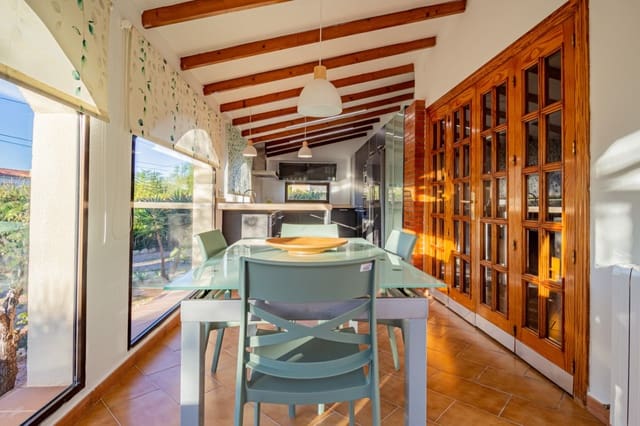 4 bedroom Villa for rent in Levante Alto, Benidorm - € 2,900 (Ref: 9450853)