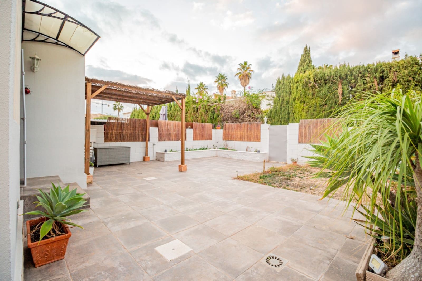 3 chambre Villa/Maison Semi-Mitoyenne à vendre à La Nucia avec piscine garage - 474 000 € (Ref: 9451501)