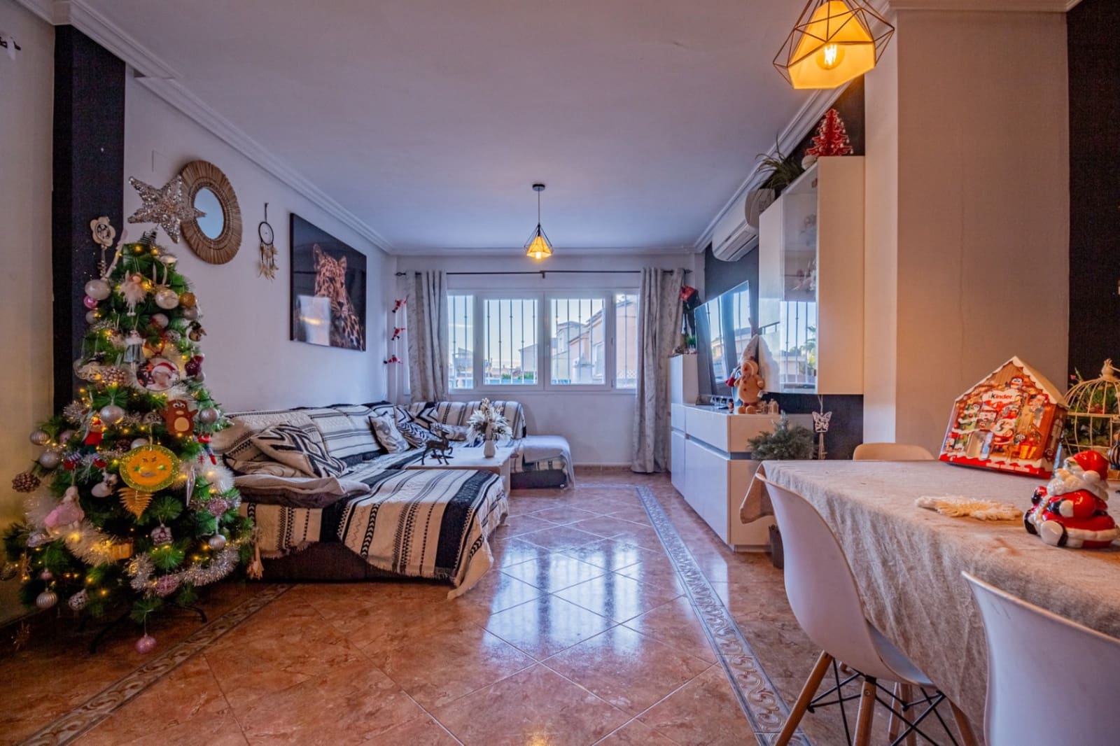 6 bedroom Villa for sale in La Nucia with pool garage - € 425,000 (Ref: 9465909)