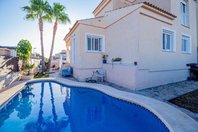 6 slaapkamer Villa te koop in La Nucia Pueblo  , La Nucia met zwembad garage - € 425.000 (Ref: 9465909)