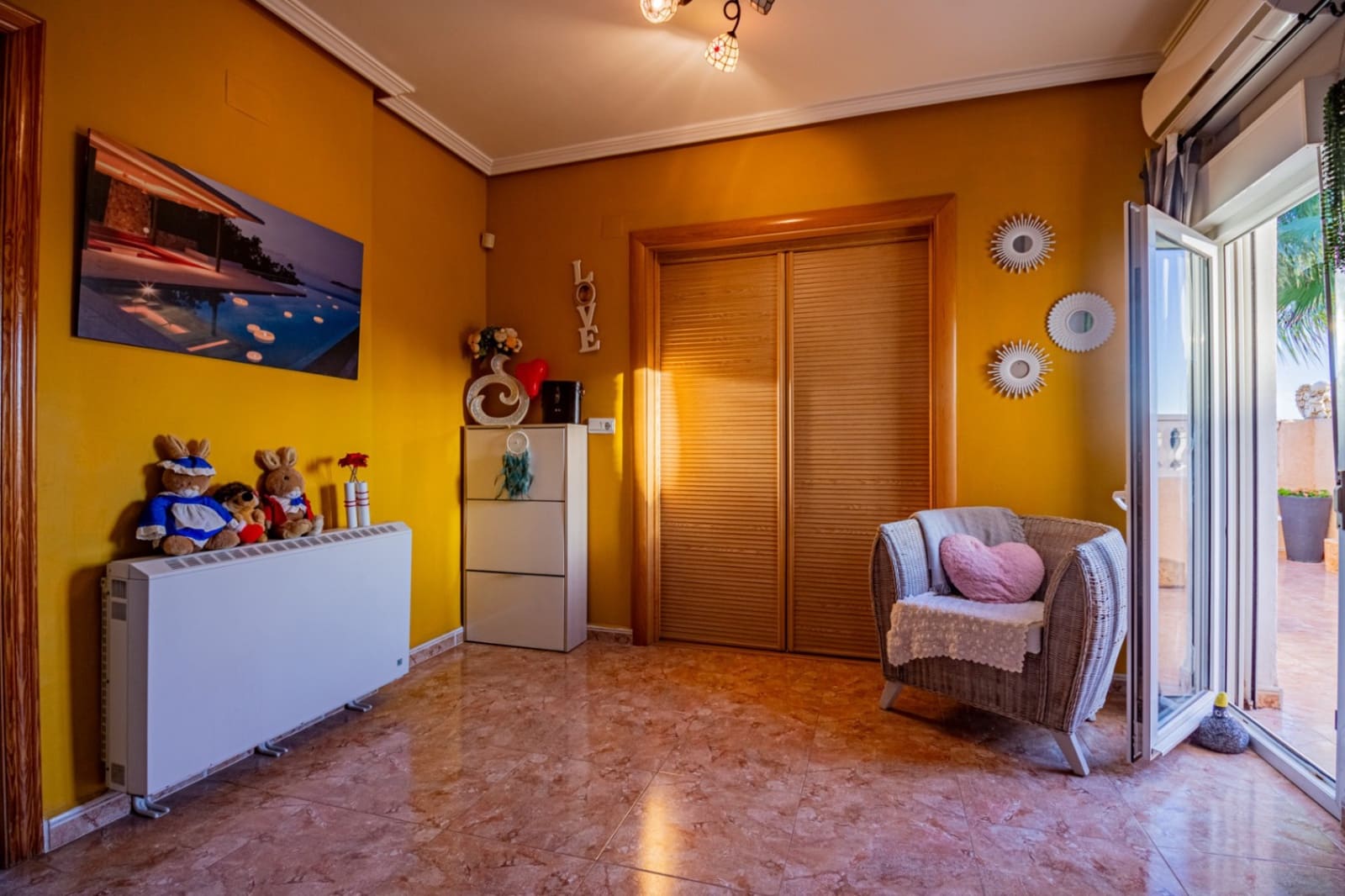 6 bedroom Villa for sale in La Nucia with pool garage - € 425,000 (Ref: 9465909)