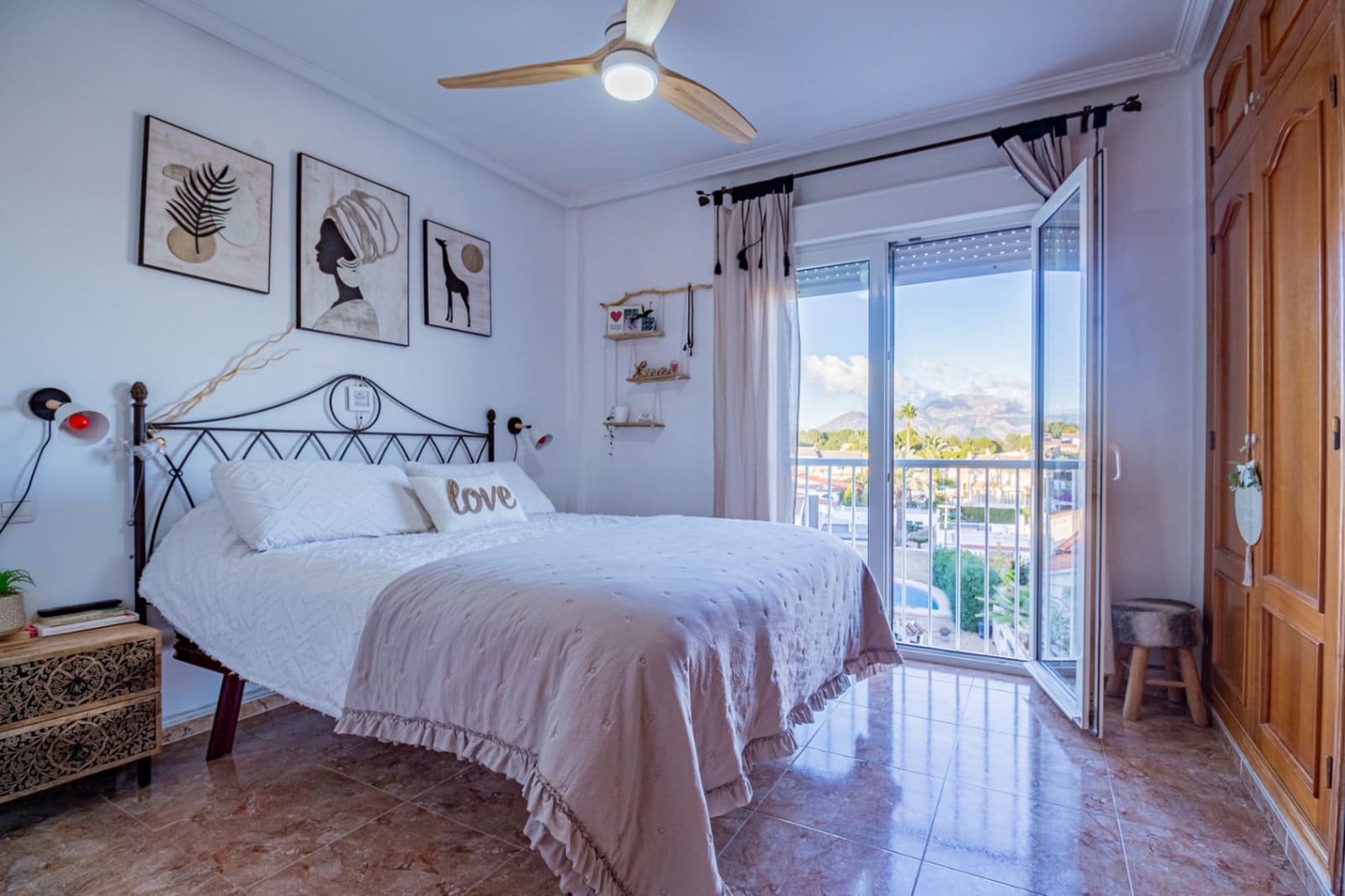 6 bedroom Villa for sale in La Nucia with pool garage - € 425,000 (Ref: 9465909)