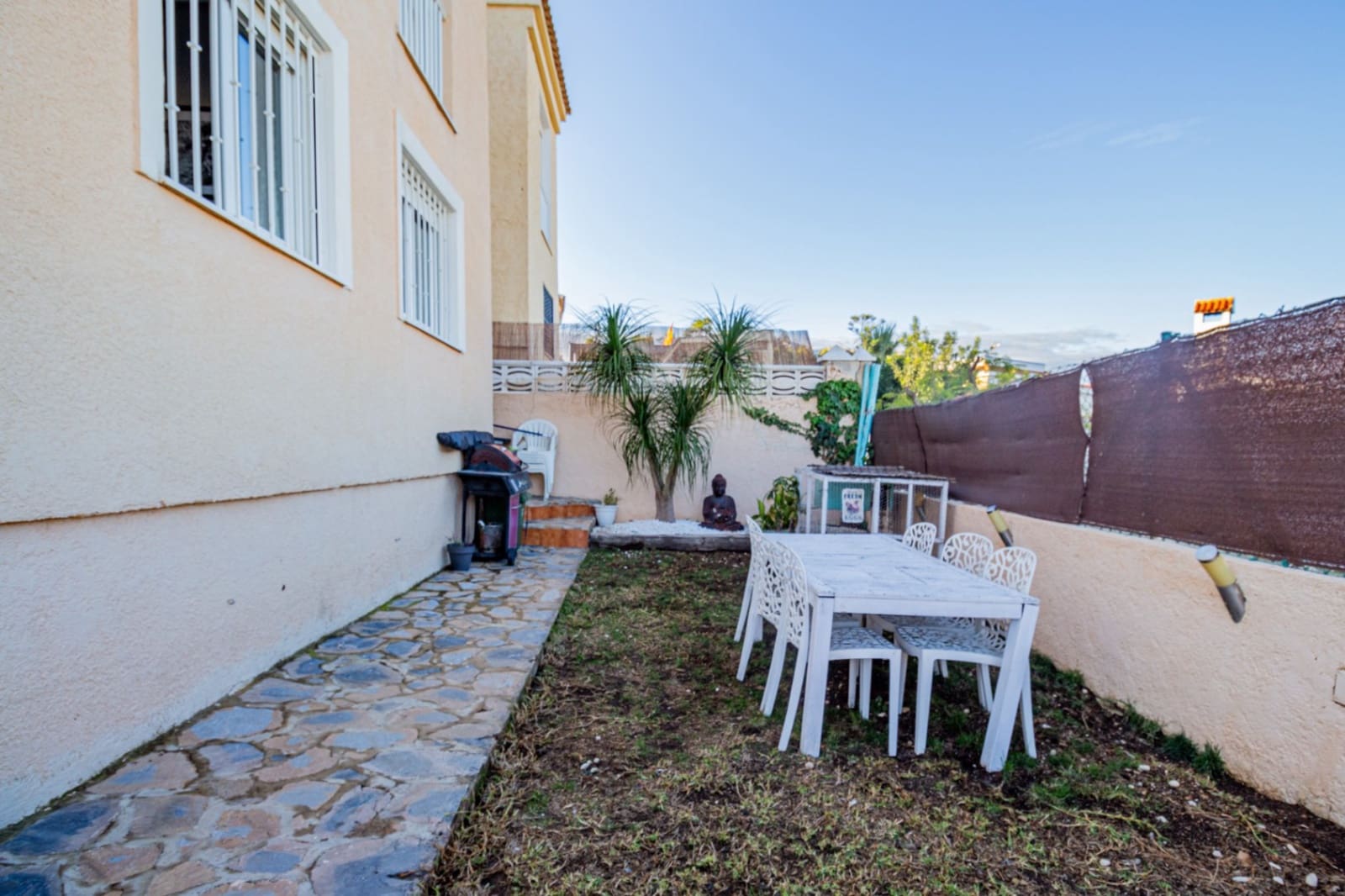 6 bedroom Villa for sale in La Nucia with pool garage - € 425,000 (Ref: 9465909)