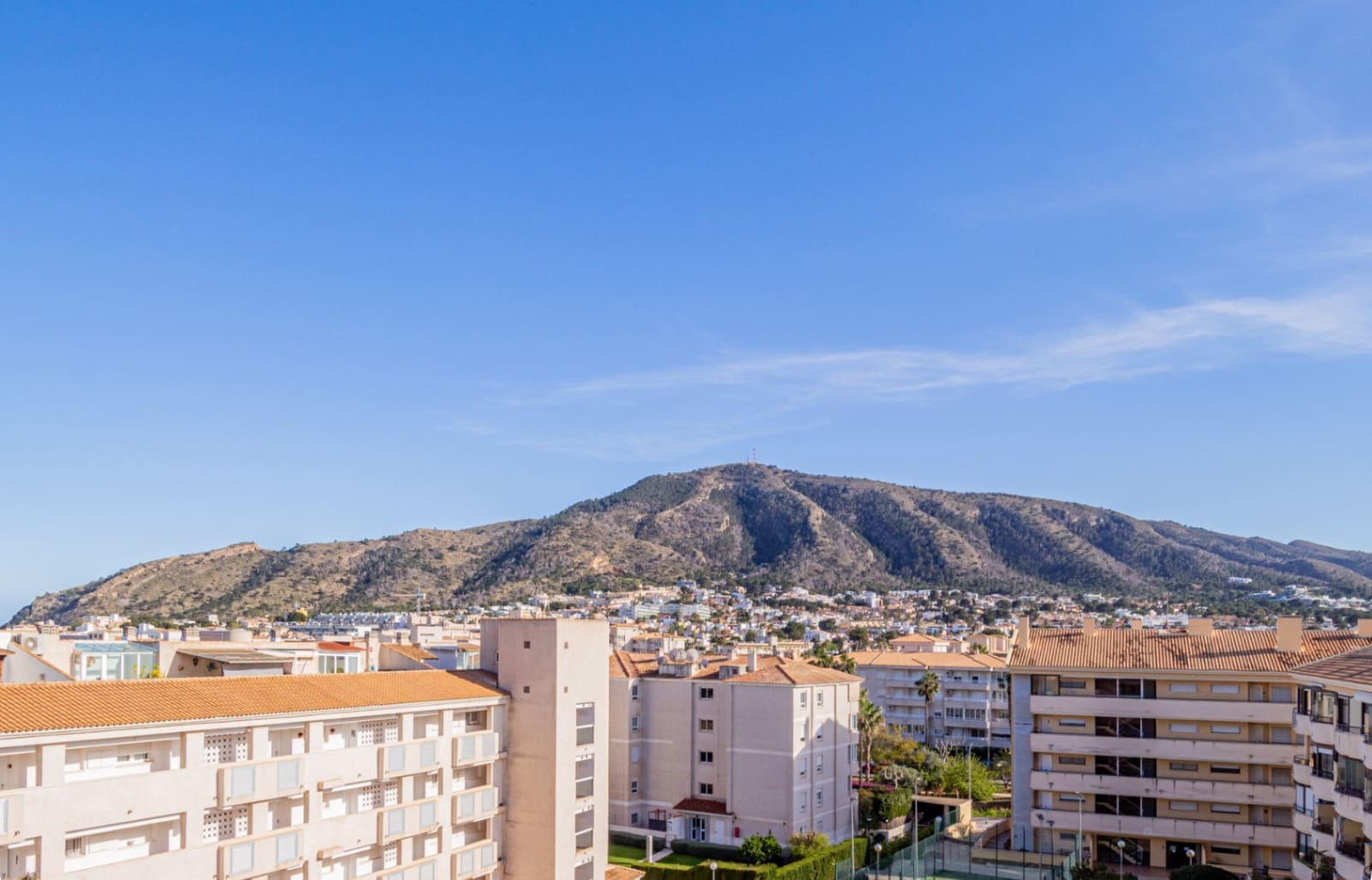 2 soverom Leilighet til salgs i Albir med svømmebasseng garasje - € 425 000 (Ref: 9474378)