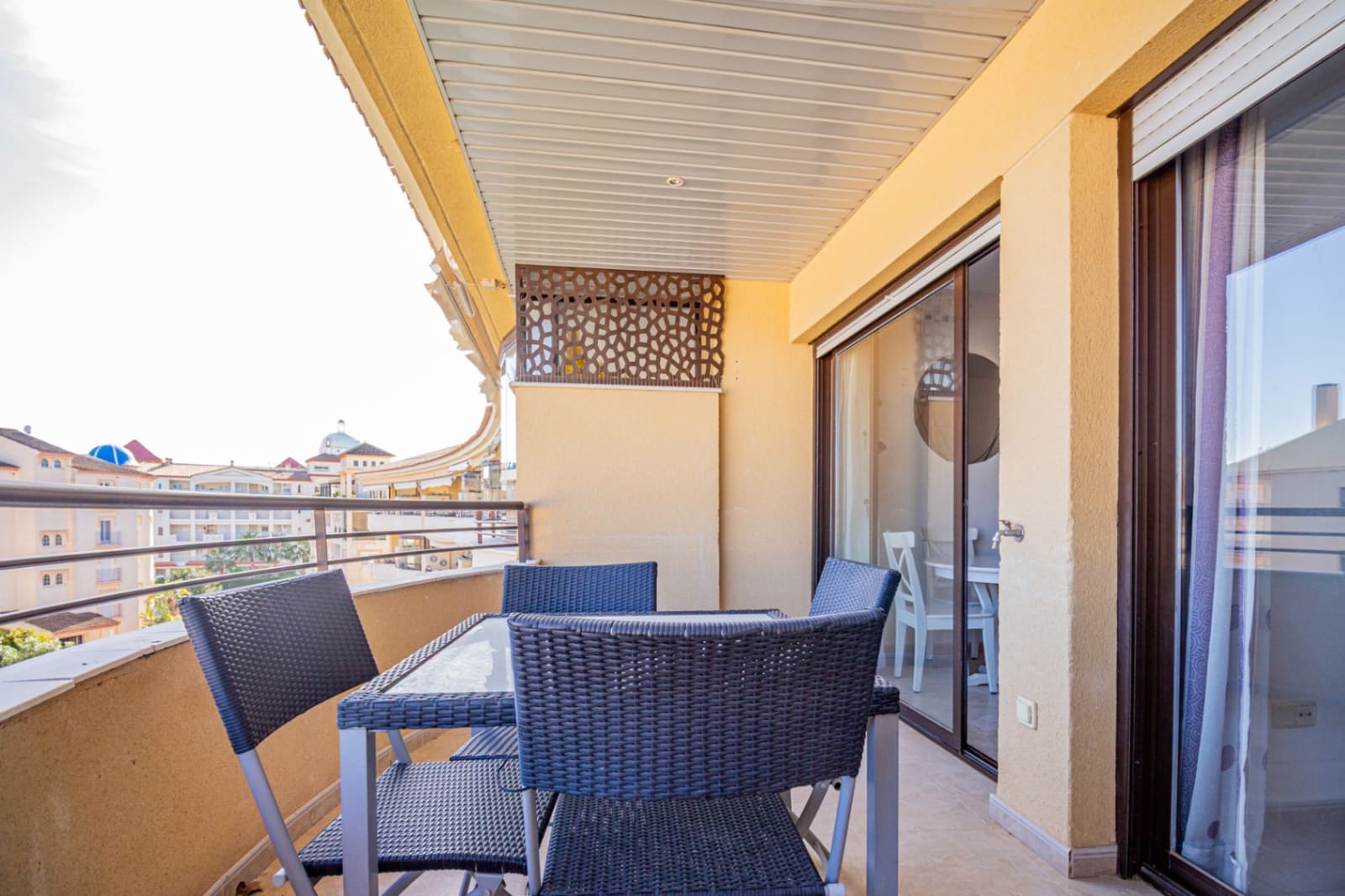 2 soverom Leilighet til salgs i Albir med svømmebasseng garasje - € 425 000 (Ref: 9474378)