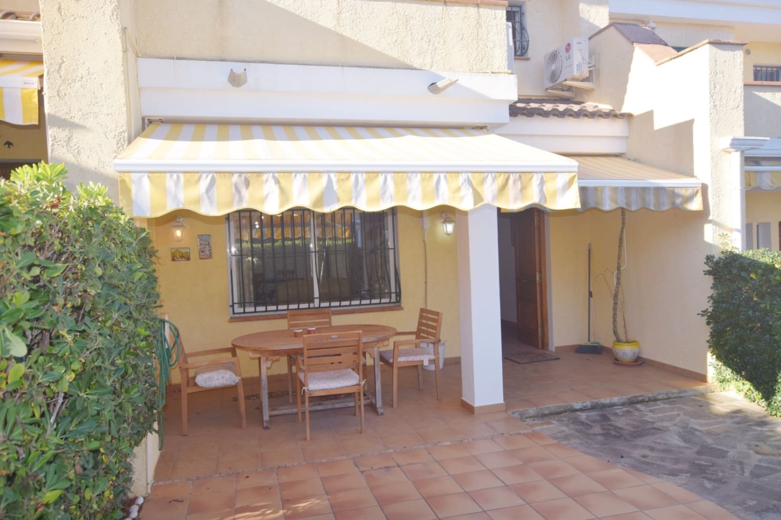 3 bedroom Bungalow for sale in Albir with pool garage - € 355,000 (Ref: 9499822)